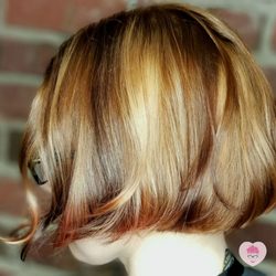 Azarra Salon & Wine - Roaring Twenties bob with spectacularly rich highlights and lowlights