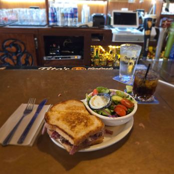 McBob's Pub & Grill - Ruben, side salad, and a cocktail - Sandwiches Near Me - Milwaukee, Wisconsin
