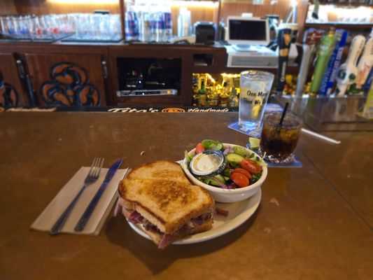 McBob's Pub & Grill by null