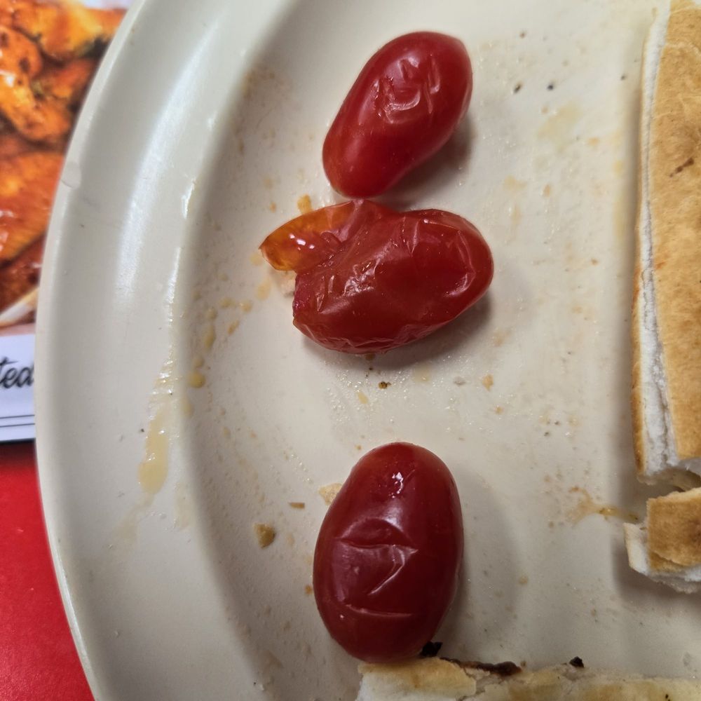 Food from Larry's Pizza