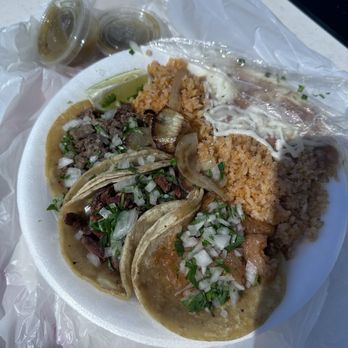 Andy’s Taco Truck - Asada, Chicharron, Al Pastor Tacos Plate with rice and beans - Food Trucks Near Me - Westminster, California Andy’s Taco Truck - Asada, Chicharron, Al Pastor Tacos Plate with rice and beans - Food Trucks Near Me - Westminster, California