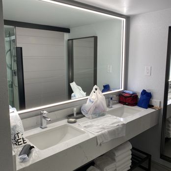 Orlando World Center Marriott - Huge bathroom - Hotels Near Me - Orlando, Florida Orlando World Center Marriott - Huge bathroom - Hotels Near Me - Orlando, Florida