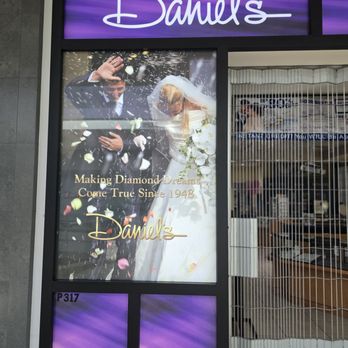 Daniel's - Jewelry Near Me - Palm Desert, California Daniel's - Jewelry Near Me - Palm Desert, California