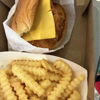 Shake Shack Orlando Premium Outlets - Food Court - Burgers Near Me - Orlando, Florida Shake Shack Orlando Premium Outlets - Food Court - Burgers Near Me - Orlando, Florida