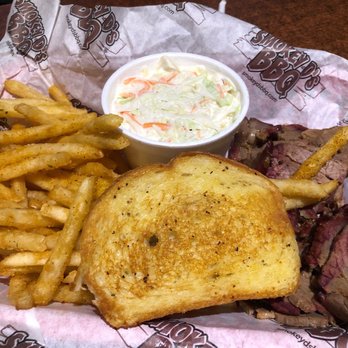 Smokey D's BBQ - Lunch platter with brisket, garlic toast, slaw, fries - Barbeque Near Me - Des Moines, Iowa Smokey D's BBQ - Lunch platter with brisket, garlic toast, slaw, fries - Barbeque Near Me - Des Moines, Iowa