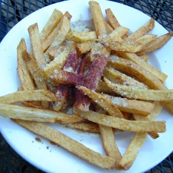 Ranoush - SUPER Garlic-y fries (YUM!) - Middle Eastern Near Me - Saint Louis, Missouri
