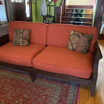 Oscar's Upholstery Studio - After: ready for hosting! - Furniture Reupholstery Near Me - San Dimas, California Oscar's Upholstery Studio - After: ready for hosting! - Furniture Reupholstery Near Me - San Dimas, California