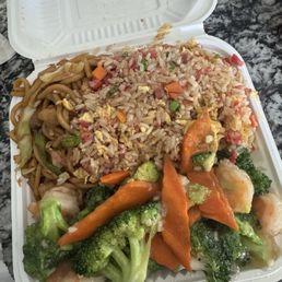bbq pork fried rice, chicken chow mein, shrimp & broccoli  very good!