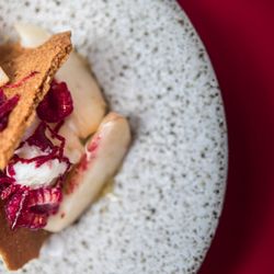 Bei Amici Restaurant - What dessert is that ? Coconut meringue!