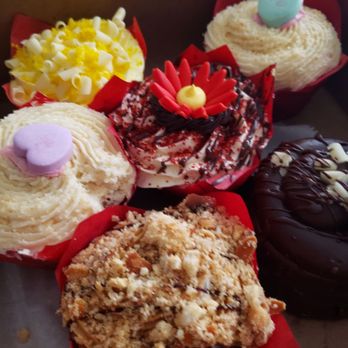 AmberDonia Bakery - Limencello, Rumchata, red velvet brownie and salted caramel cupcakes - Bakeries Near Me - Kingston, Pennsylvania