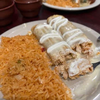 Side Street Cantina - Pollo Fundido - Mexican Near Me - Virginia Beach, Virginia Side Street Cantina - Pollo Fundido - Mexican Near Me - Virginia Beach, Virginia