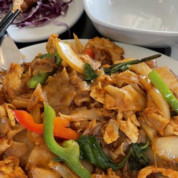 Thai Bloom - Drunken noodles with chicken! - Thai Near Me - Beaverton, Oregon Thai Bloom - Drunken noodles with chicken! - Thai Near Me - Beaverton, Oregon