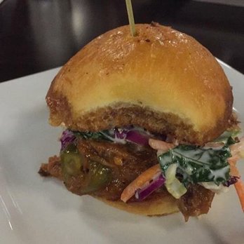 Eats and Crafts - Bars Near Me - Troy, Michigan