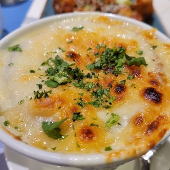 Courtside Steakhouse - 3 cheese onion soup - Steakhouses Near Me - Fort Myers, Florida Courtside Steakhouse - 3 cheese onion soup - Steakhouses Near Me - Fort Myers, Florida