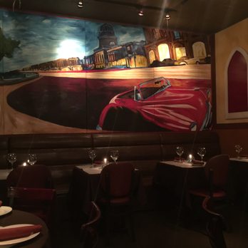 Lola Latin Bistro - Dining wall art - Latin American Near Me - Metuchen, New Jersey