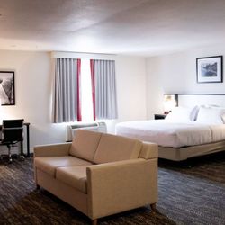 Railroad Pass Hotel and Casino Ramada by Wyndham - Guest room