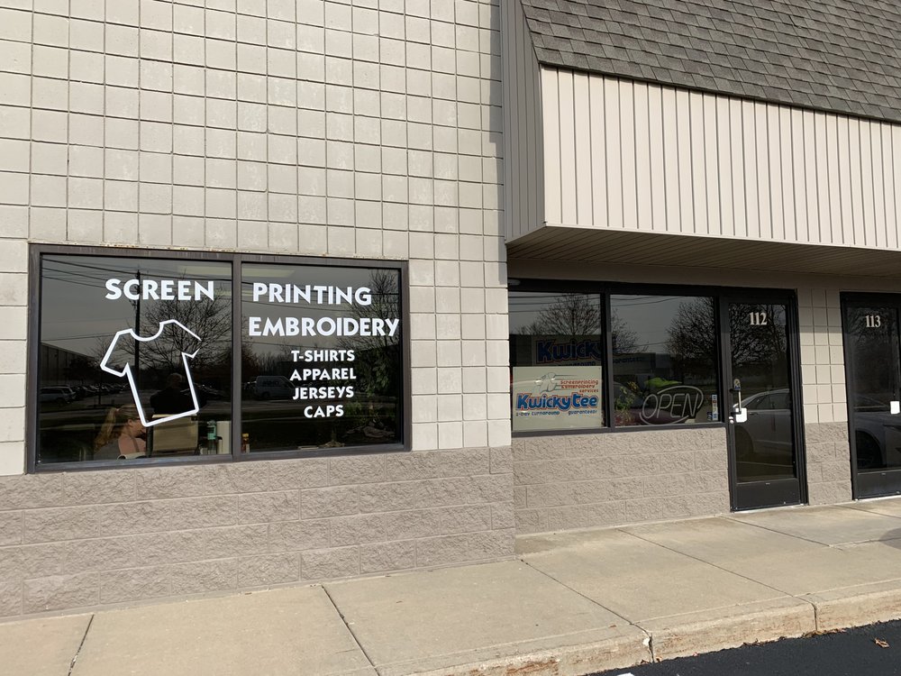 BUZZ TEES 46892 West Rd, Novi, Michigan Screen Printing/TShirt