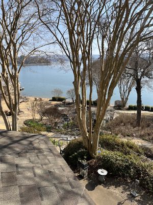 Lookout Point Lakeside Inn by null