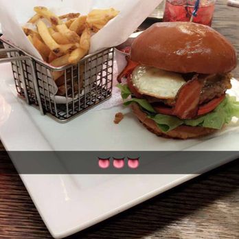 26 Beach Restaurant - The brunch burger. Bacon, egg, cheddar, lettuce, tomato, mayo. - New American Near Me - Venice, California