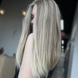 Jesus Contreras Hairglowz Studio - Luxurious Lived In Blonde