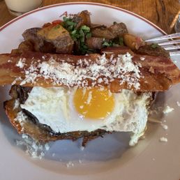 Croque madame with the tastiest, crispiest bacon Croque madame with the tastiest, crispiest bacon