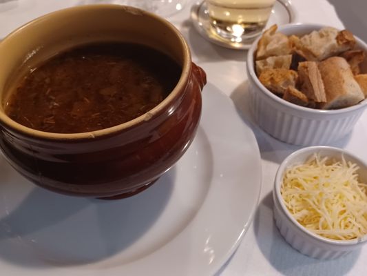 Aux Anysetiers du Roy by null