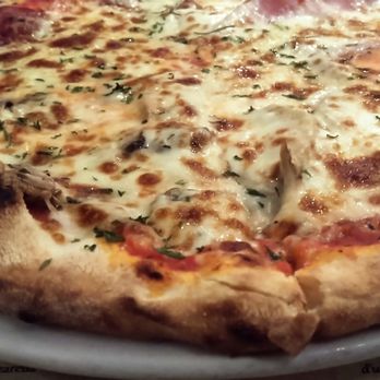 Pizzeria Dei Compari - This speaks to me!  It was a delicious pizza. - Pizza Near Me - Montreal, Quebec