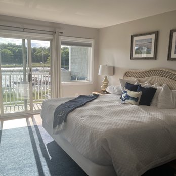 The Nonantum Resort - Beautiful, incredibly comfortable king size bed with a deck overlooking the ocean - Resorts Near Me - Kennebunkport, Maine The Nonantum Resort - Beautiful, incredibly comfortable king size bed with a deck overlooking the ocean - Resorts Near Me - Kennebunkport, Maine