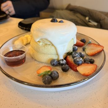 Fluffy Fluffy Dessert Cafe - Signature - Desserts Near Me - Buford, Georgia