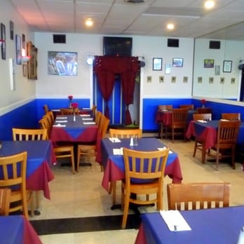 El Cuscatleco - Dining room of El Cuscatleco - Mexican Near Me - Upper Darby, Pennsylvania