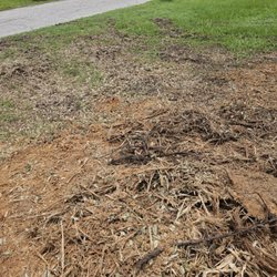 Southern Country Land - The mulching was not completed correctly, so I gathered the debris and requested the office to redo.