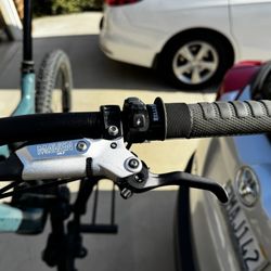 Worldwide Cyclery - Absolutely love their work. SRAM Maven Ultimate Brake Install with Rotors.