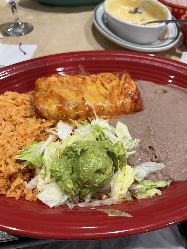 AGAVALES MEXICAN RESTAURANT Updated November 2024 18 Photos 110 E