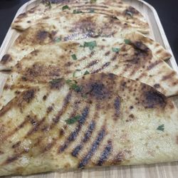 NJ's Kitchen - Garlic Naan