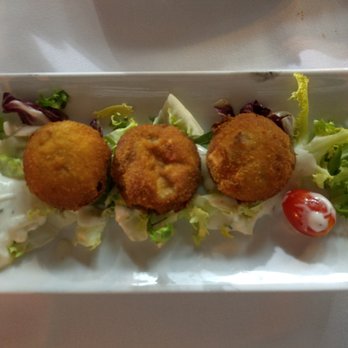 Alingui - Deep fried champignons (mushrooms) with Roquefort cheese sauce - Spanish Near Me - Torrevieja, A