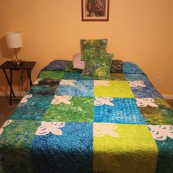 Unko Kevs Hale - Queen size bed