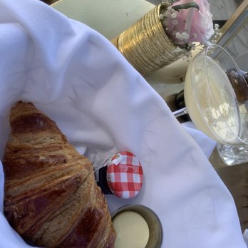 Little Hen - Breakfast & Brunch Near Me - Miami, Florida