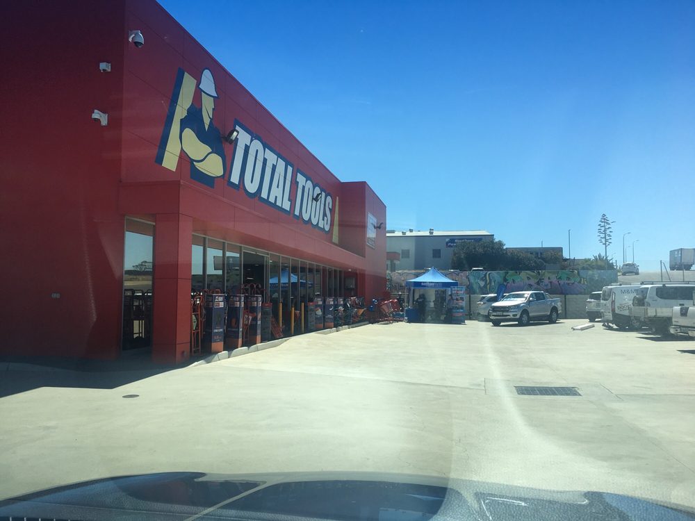 TOTAL TOOLS Updated May 2024 5 Sherriffs Rd, Lonsdale South