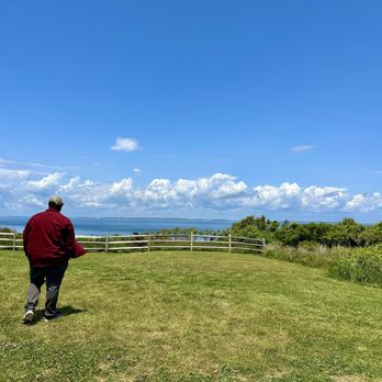 Aquinnah Cliffs Overlook - Local Flavor Near Me - Aquinnah, Massachusetts Aquinnah Cliffs Overlook - Local Flavor Near Me - Aquinnah, Massachusetts