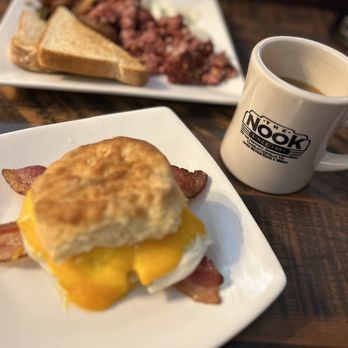 The Nook - American Near Me - Charlottesville, Virginia