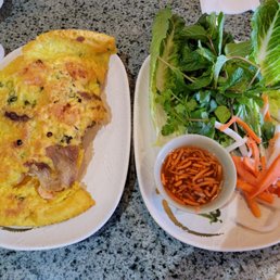 Sizzling Crepe - Bánh Xèo