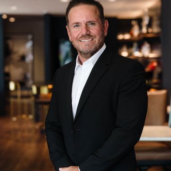 Edward Jacuinde - Compass - Real Estate Agents Near Me - Corona Del Mar, California Edward Jacuinde - Compass - Real Estate Agents Near Me - Corona Del Mar, California