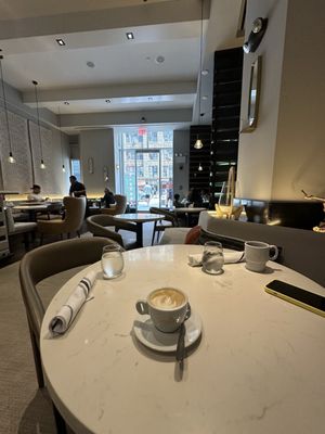 Chelsea Table & Stage by null