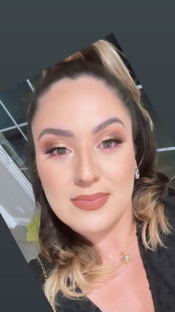 Makeup By Rose Logo