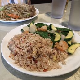 Pork with Bean Sprout Lunch Prawn with Snow Peas Pork with Bean Sprout Lunch Prawn with Snow Peas