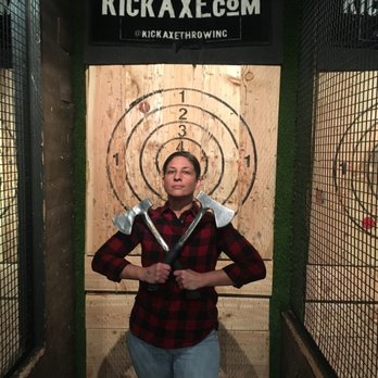 Kick Axe Throwing - Bars Near Me - Brooklyn, New York