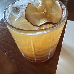 Billys Taphouse - Apple crisp mocktail