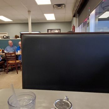 Englewood Cafe - two empty glasses on a table - Cafes Near Me - Independence, Missouri