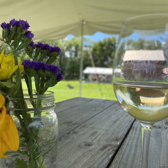 Mount Salem Vineyards - Nice outdoor seating area! Staff is super friendly - Wineries Near Me - Alexandria, New Jersey