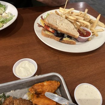 Houlihan's - Lunch combo: salad & 1/2 club sandwich - Bars Near Me - Columbus, Georgia Houlihan's - Lunch combo: salad & 1/2 club sandwich - Bars Near Me - Columbus, Georgia
